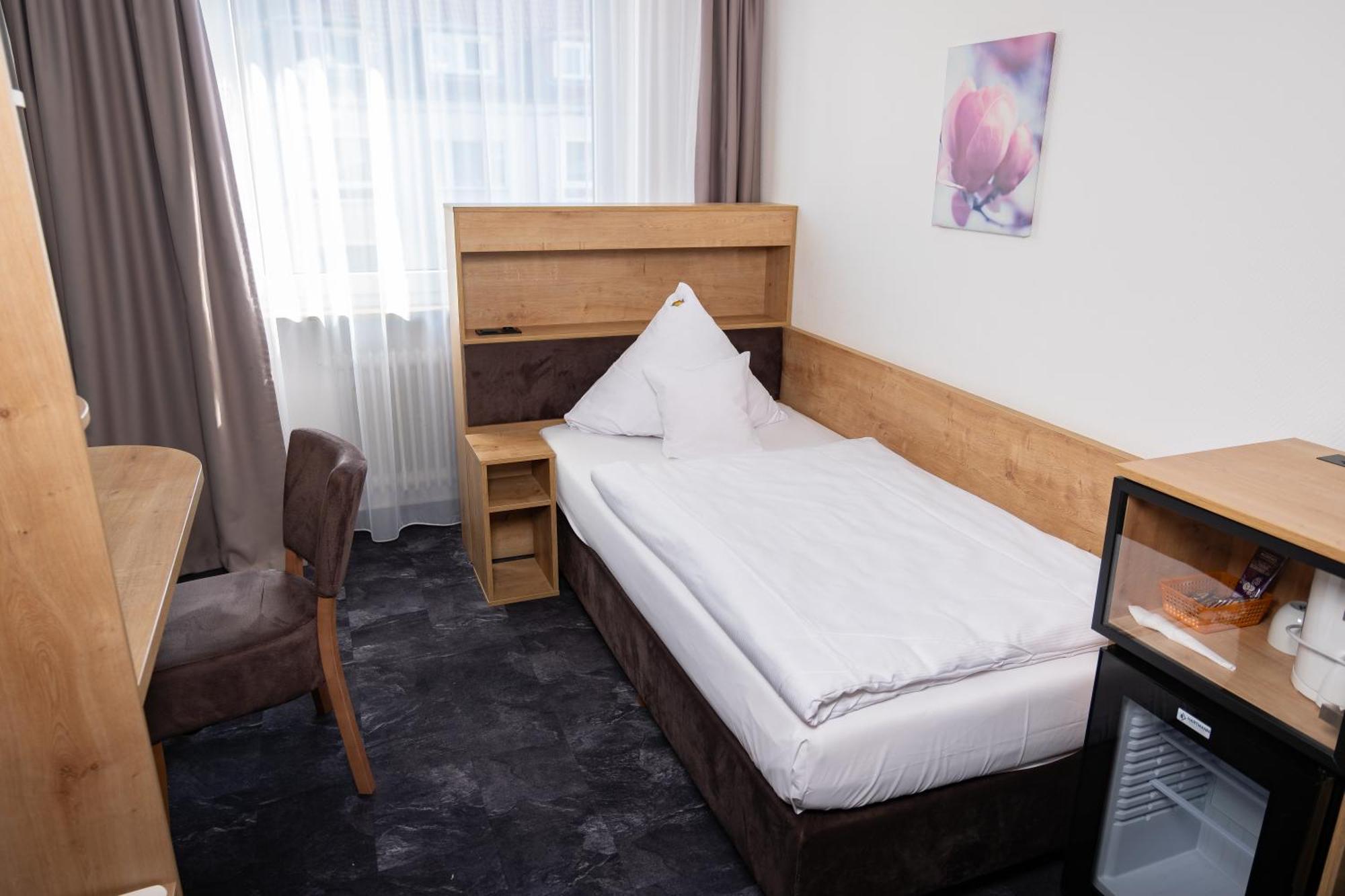 Alpha Hotel